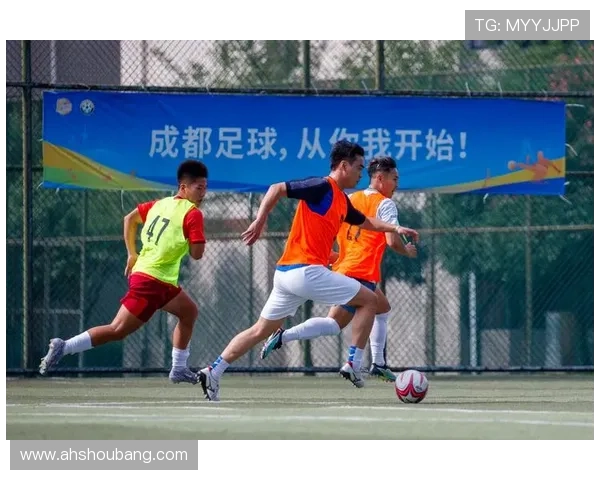 深入剖析成都足球队战术特点及其与其他球队的对比分析